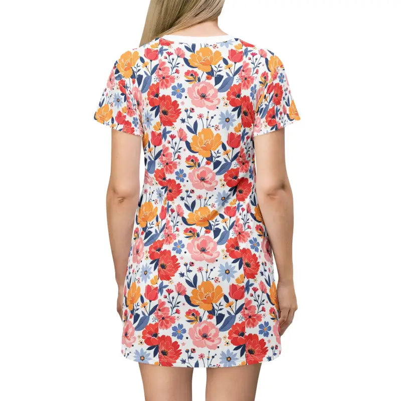 Floral-patterned short-sleeve dress showcasing effortless summer style for women