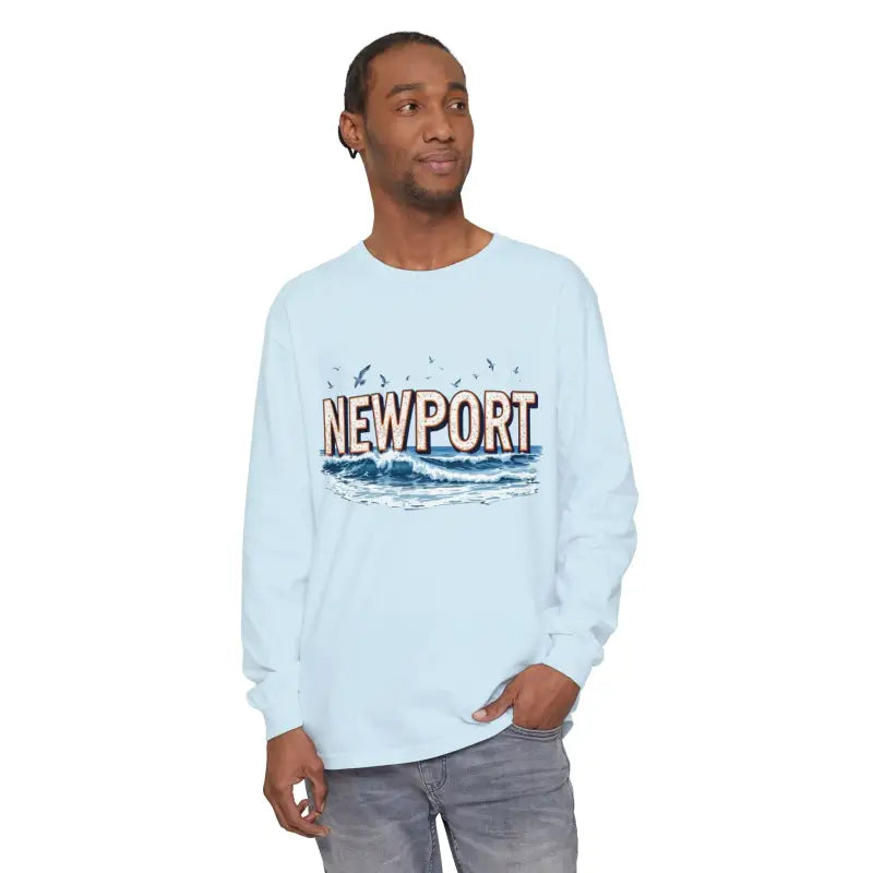 Light blue long-sleeved Newport Beach T-shirt in relaxed coastal style