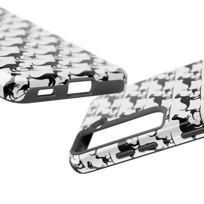Dinosaur-patterned phone case designed for iPhone and Samsung devices