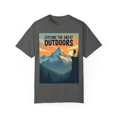 Gray T-shirt featuring mountain graphic designed for outdoor enthusiasts