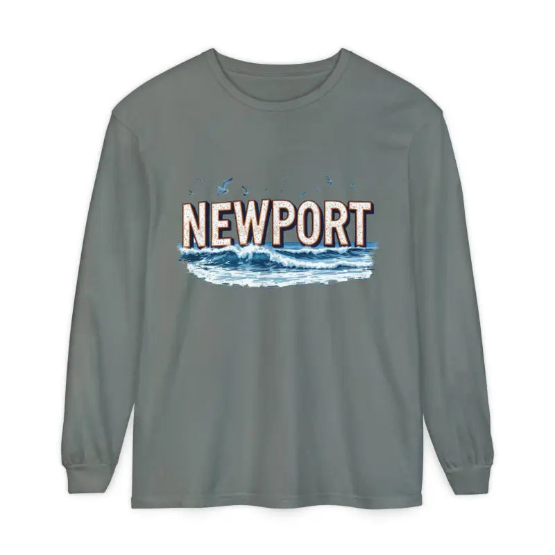 Gray long-sleeved Newport Beach T-shirt in relaxed coastal style