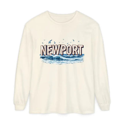 Long-sleeved Newport Beach T-shirt featuring ocean graphic in relaxed coastal style